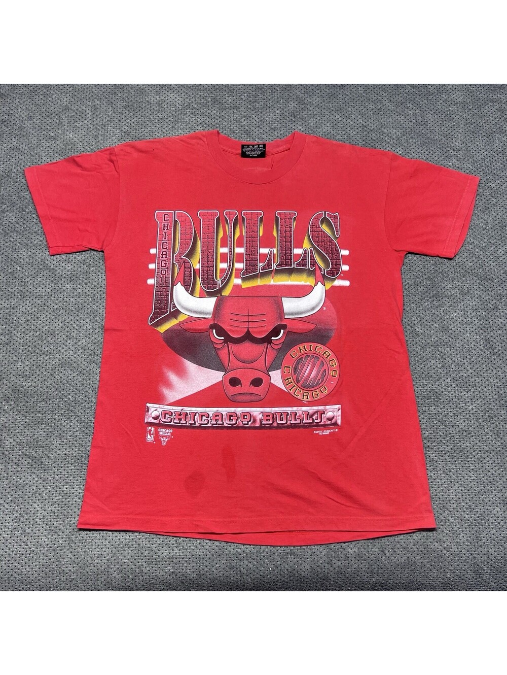 Vintage 1990S Chicago Bulls T-Shirt Large Magic Johnson Tag Men’s Red NBA